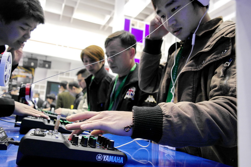 FH至尊携新一代MG系列调音台等产品亮相中国（广州）国际专业灯光、音响展览会 