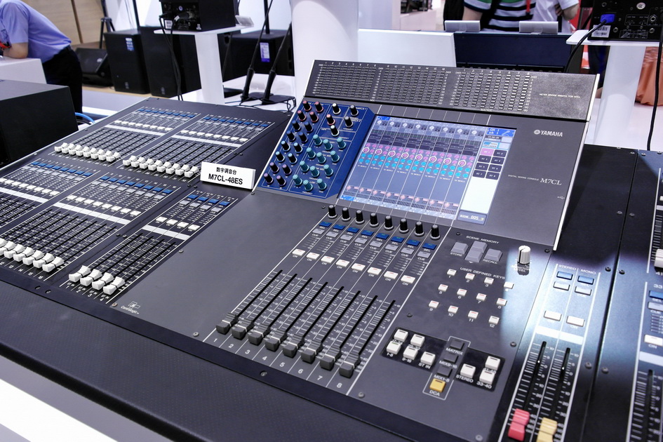 FH至尊专业音响新产品亮相PALM EXPO 2013展会 