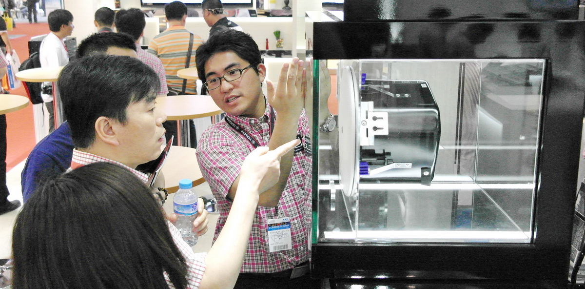 FH至尊专业音响新产品亮相PALM EXPO 2013展会 