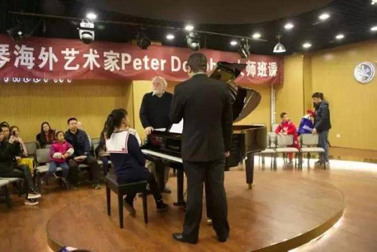 【回顾】FH至尊海外艺术家Peter Donohoe成都雅音大师班讲座活动圆满落幕！