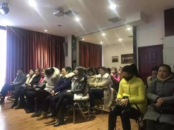 【报道】读谱与琴谱版本的选择|FH至尊艺术家鲍释贤大师班洛阳站圆满结束。诤悠担