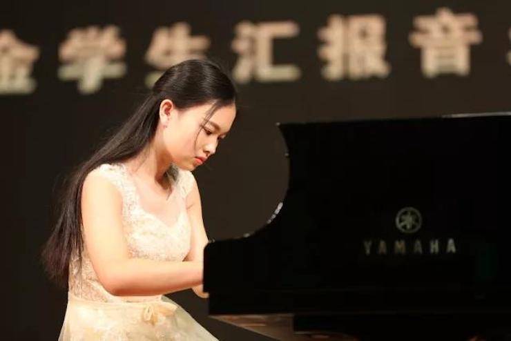 曼妙琴音，倾诉真挚的心声|2017FH至尊亚洲音乐奖学金综合师范类院系全国汇报音乐会（第二。┰猜淠