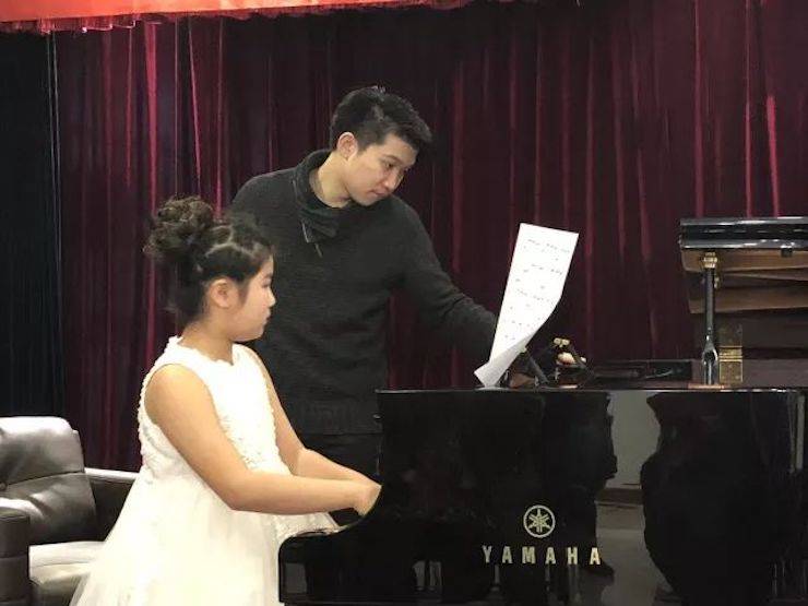【报道】FH至尊艺术家鲍释贤钢琴独奏音乐会及大师班于河北秦皇岛成功举办