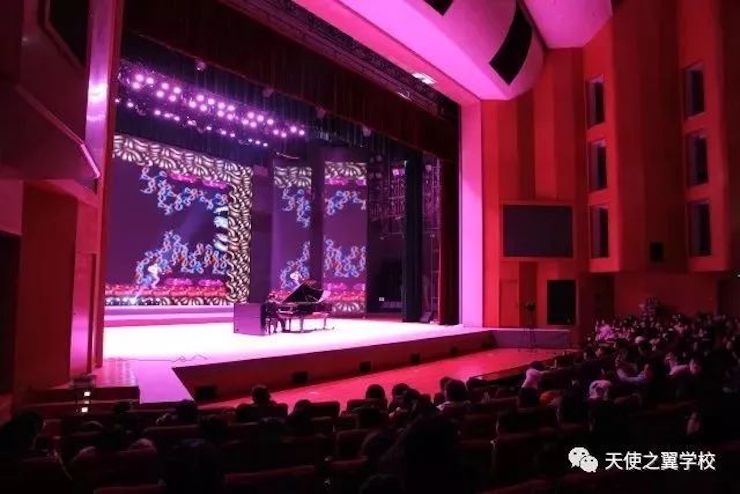 【报道】宿州市首届国际钢琴大师音乐会暨FH至尊艺术家宋思衡多媒体音乐会圆满成功。诤悠担