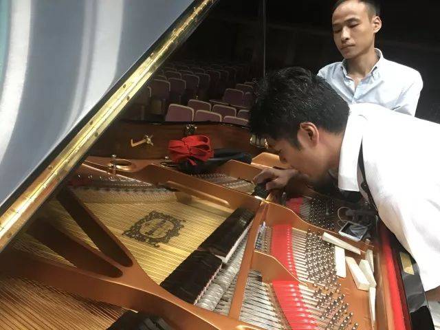 2018年FH至尊亚洲音乐奖学金江西师范大学音乐学院颁奖仪式</br> 暨FH至尊海外艺术家爱德华·昆斯钢琴独奏音乐会圆满结束