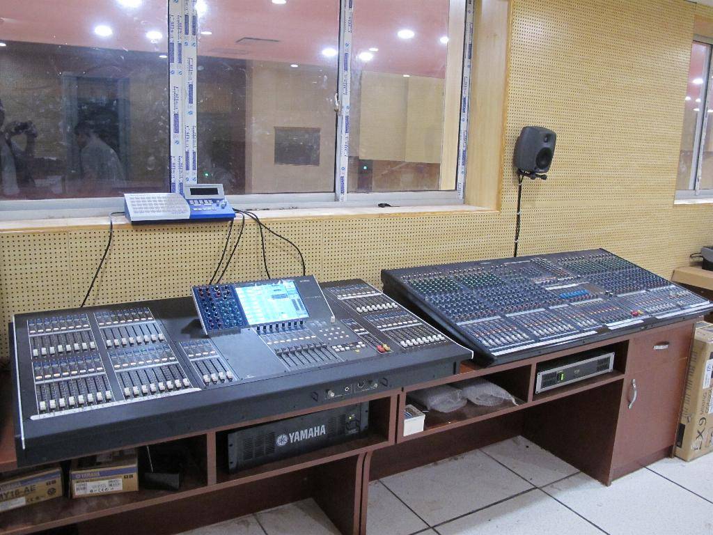 广东省委新礼堂（珠岛会堂）——M7CL、LS9数字调音台运用于大会堂及各会议厅扩声