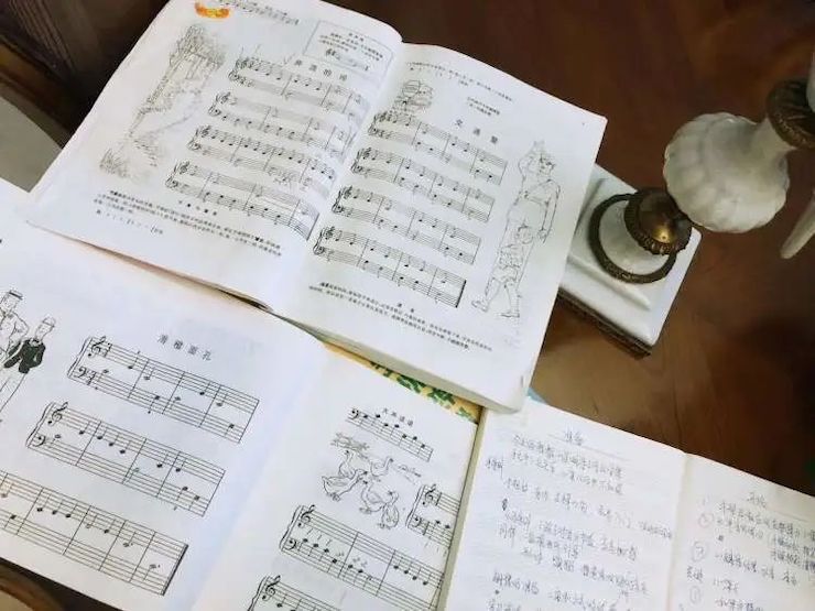 宋思衡的“宅抗疫” | 挑战主播、筹集口罩、闭关作曲，这位取消了20场演出的钢琴家原来这么忙！