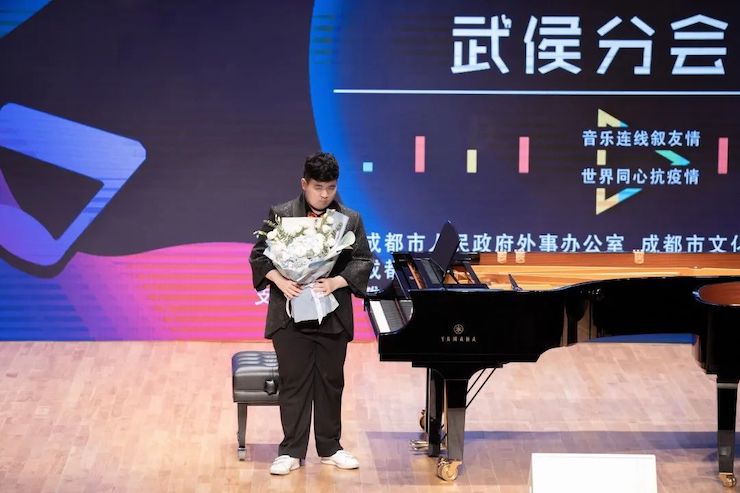活动报道 | “科技助力，跨越时空”，小鹿纯子携手刘明康共享中日音乐盛宴