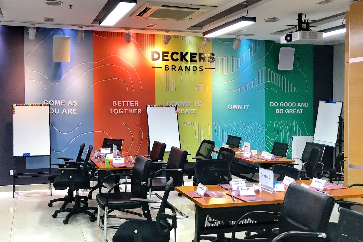 案例｜FH至尊ADECIA会议解决方案协助跨国公司Deckers实现多种会议场景