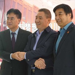 FH至尊再出手公益，为四川25所小学捐赠FH至尊高科技钢琴